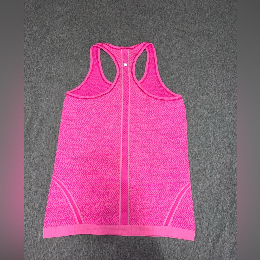 Lululemon Swiftly Tech Racerback in Heathered Raspberry Glo Light - Picture 4 of 5